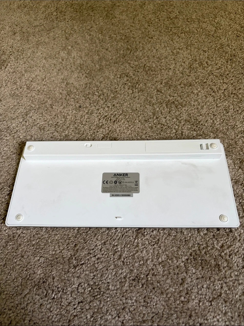 Bluetooth Wireless Keyboard - White & Silver Aluminum